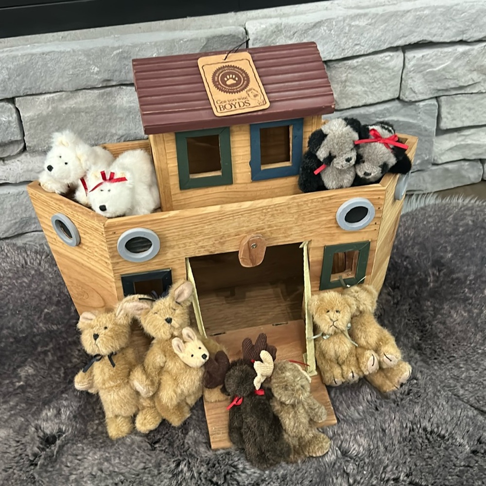 Boyd’s bears handmade Noah’s ark